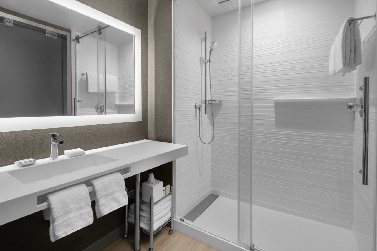 Ac By Marriott Miami Dadeland Hotel