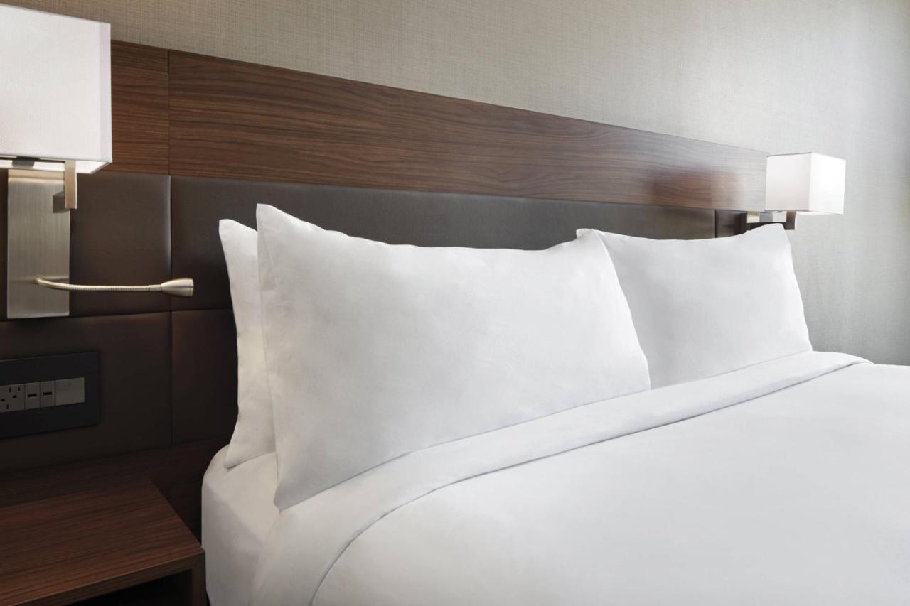 Ac By Marriott Miami Dadeland Hotel